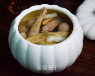 黄芪淮山桂圆炖鸽子